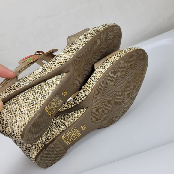 L'Artiste by Spring Step Floral Fugate Wedges - Picture 8 of 11